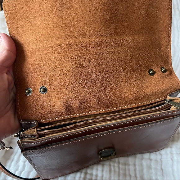 PATRICIA NASH Lanza Crossbody LEATHER‎ WRISTLET - Picture 6 of 10